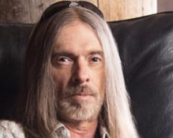 PANTERA's REX BROWN Says He Caught 'A Very Mild Strain Of Covid': 'I Do Not Wanna Risk Getting My Brothers Or The Crew Sick'