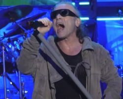 IRON MAIDEN's BRUCE DICKINSON On His Singing Voice: 'I've Been Lucky That Most Of My Highs Are Still There'