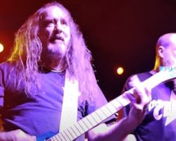 Watch: Former EXODUS Members RICK HUNOLT And ROB DUKES Perform 'A Lesson In Violence' In Albany, California