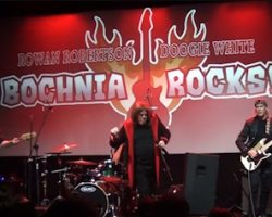 Watch: ROWAN ROBERTSON And DOOGIE WHITE Perform RAINBOW And DIO Classics In Bochnia, Poland