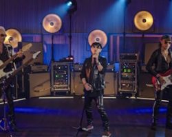 Watch: SCORPIONS Team Up With YOSHIKI For Special Performance Of 'Wind Of Change'