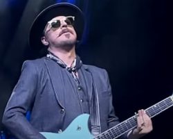 RIVAL SONS' SCOTT HOLIDAY: 'In Our Line Of Work And This Job, It's Really Easy To Become An Accidental Alcoholic'