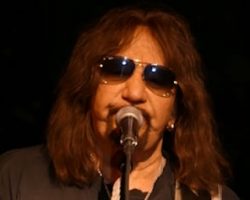 ACE FREHLEY Explains Why He Hasn't Used Artificial Intelligence During Songwriting Process