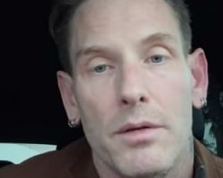 COREY TAYLOR Says He Had 'A Complete And Utter Breakdown': 'I'm Getting The Help I Need'