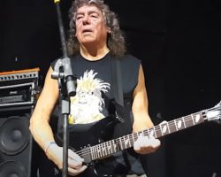 Ex-IRON MAIDEN Guitarist DENNIS STRATTON Finds AOR Home With LIONHEART: 'I've Never Been A Straight Heavy Metal Guy'