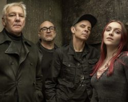 ANDY CURRAN Delves Into Partnership With RUSH's ALEX LIFESON In ENVY OF NONE: 'This Guy Is A Real Scientist'