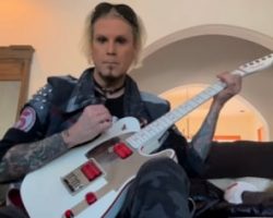 JOHN 5 Says He Got The Very Last Photo Of KISS's GENE SIMMONS With His Iconic 'Demon' Makeup On