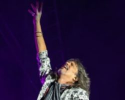 FOREIGNER Announces 'Farewell – The Very Best Of Foreigner (Hot Blooded Edition)'