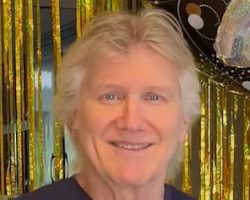 RIK EMMETT's 'Diamonds' Collection To Include Two Previously Unreleased Songs