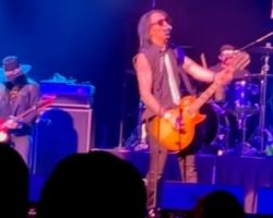 Watch: RILEY'S L.A. GUNS Performs Without Late Drummer STEVE RILEY In Connecticut