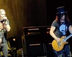 Watch: SLASH FEATURING MYLES KENNEDY & THE CONSPIRATORS Kick Off 2024 World Tour In Mexico City