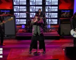 Watch: THE CULT Performs 'She Sells Sanctuary' On 'The Howard Stern Show'
