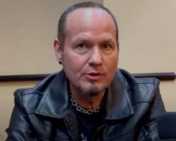 Ex-JUDAS PRIEST Singer TIM 'RIPPER' OWENS: 'It's Hard To Replace Somebody Like' ROB HALFORD