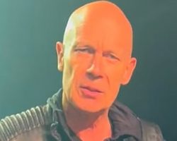 Watch: ACCEPT's WOLF HOFFMANN Reveals Gear He Uses For His 'Electrifying Stage Performances'