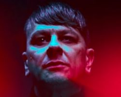 KORN's RAY LUZIER: 'We're Not Afraid To Experiment And Try New Things'