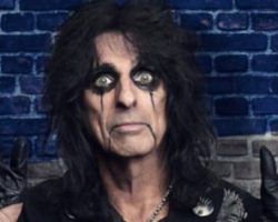 ALICE COOPER Relaunches Radio Show, Now Called 'Alice's Attic'