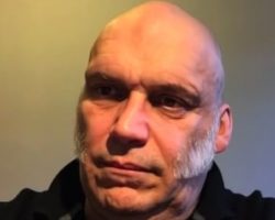 BLAZE BAYLEY On Still Performing IRON MAIDEN Songs 30 Years Later: 'It's Very Gratifying'
