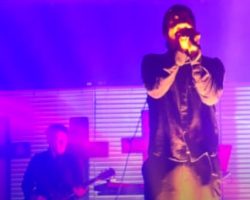 Watch DEFTONES Frontman's CROSSES Perform In Denver