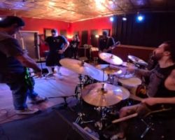 Ex-SLIPKNOT Drummer JAY WEINBERG Shares More INFECTIOUS GROOVES Rehearsal Video