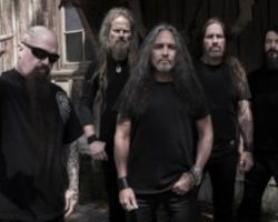 KERRY KING: First Look Inside Gatefold Art For Vinyl Version Of 'From Hell I Rise'