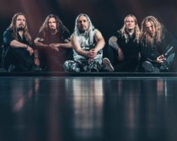 TONY KAKKO On SONATA ARCTICA's Return To Power Metal On 'Clear Cold Beyond': 'It Was Like Riding A Bike'