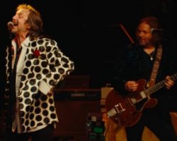 Watch: THE BLACK CROWES Perform 'Wanting And Waiting' At AMAZON MUSIC's 'City Sessions'