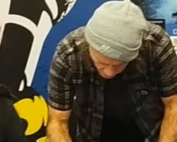 BRUCE DICKINSON Signs Copies Of 'The Mandrake Project' In Paris: Video, Photos