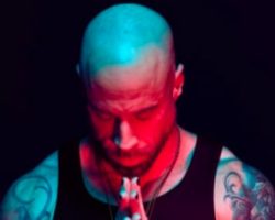 DAUGHTRY Releases New Single 'Pieces'