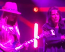 Watch: ALICE COOPER, TOMMY THAYER, ORIANTHI, KEVIN CRONIN, MICKY DOLENZ Perform At 2024 'Coopstock'