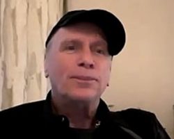 BILLY SHEEHAN Explains Decision To Enlist WHITESNAKE's MICHELE LUPPI To Assist With Lead Vocals During MR. BIG Tour
