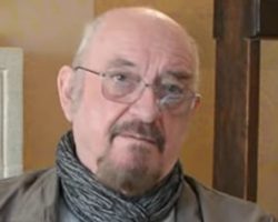JETHRO TULL's IAN ANDERSON On Rigors Of The Road: 'The Travel Is Just So Boring And Stressful'