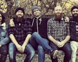 KILLSWITCH ENGAGE's JESSE LEACH Shares Behind-The-Scenes Video From Photo Shoot For Upcoming Album