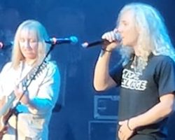 GREAT WHITE's MICHAEL LARDIE Praises New Singer BRETT CARLISLE: 'With His Vocal Range, We Can Do Pretty Much Anything'