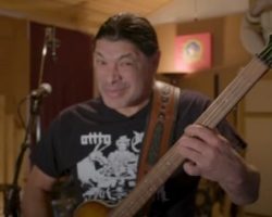 ROBERT TRUJILLO Reflects On His First Gigs With METALLICA: 'My Head Was Swimming With The Pressure'