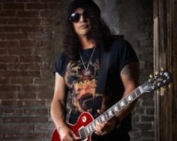 SLASH And CHRIS STAPLETON Cover FLEETWOOD MAC's 'Oh Well': Listen