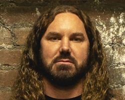 AS I LAY DYING's TIM LAMBESIS Opens Up About Split With Guitarist NICK HIPA And Drummer JORDAN MANCINO