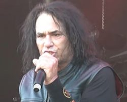 EXODUS To Release 'British Disaster: The Battle Of '89 (Live At The Astoria)' Live Album