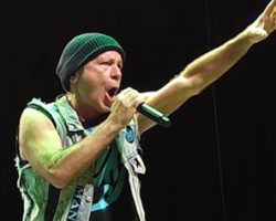 BRUCE DICKINSON Reflects On Classic Albums From AC/DC, BLACK SABBATH, RAINBOW And JUDAS PRIEST