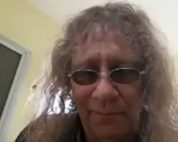 ANVIL's LIPS On His Recent Heart Procedure: 'A Couple Of Circuits Had To Be Fixed'