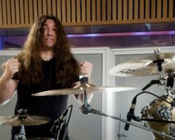 Watch: TESTAMENT's CHRIS DOVAS Offers Rundown Of MEINL Cymbals Setup, Plays Through 'Native Blood'