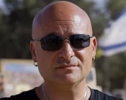 DISTURBED's DAVID DRAIMAN Records A Cappella Version Of 'The Sound Of Silence' With Israel's HELLSCORE