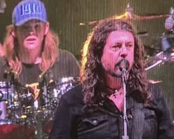 See TAYLOR HAWKINS's Son SHANE Perform 'I'll Stick Around' With FOO FIGHTERS At London Stadium