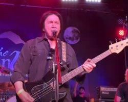 Watch: GENE SIMMONS Joins CHEVY METAL On Stage At California Club To Perform KISS's 'Deuce'