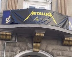 Go Inside METALLICA's Pop-Up Store In Copenhagen, Denmark