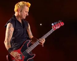 Jam The Music Of GREEN DAY With MIKE DIRNT At This Fall's 'Rock 'N' Roll Fantasy Camp'