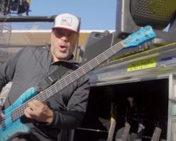 Watch: METALLICA's ROBERT TRUJILLO Receives His New Custom Shop WARWICK Bass