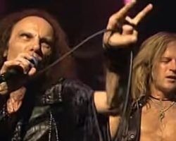 DOUG ALDRICH Recalls Getting 'Kind Of Booted' Out Of RONNIE JAMES DIO's House By The Legendary Singer