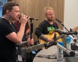 SHINEDOWN's BRENT SMITH And ZACH MYERS Perform Acoustic Set For 99.7 THE BLITZ