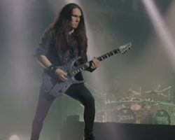 TEEMU MÄNTYSAARI: 'I Try To Pay Respect To' All Former MEGADETH Guitarists