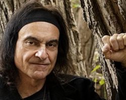 VINNY APPICE On Importance Of Not Burning Bridges In Music Industry: 'You've Gotta Be Part Of A Team'